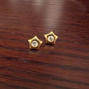 Gold Star Stud Earrings 18k